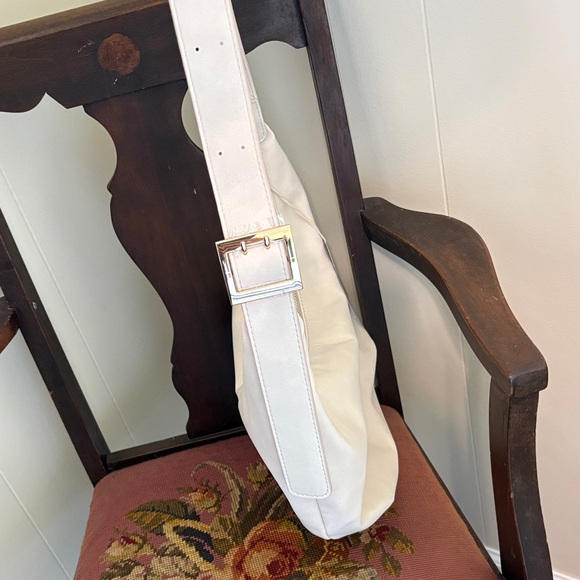 Universal Thread Shoulder Bag - Picture 4 of 9